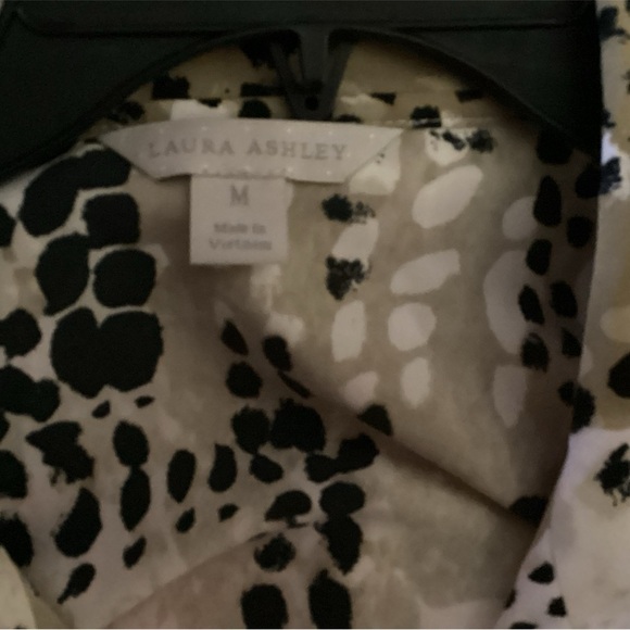 LAURA ASHLEY SIZE MEDIUM LIGHT WEIGHT WAIST LENGTH JACKET GENTLY WORN - Picture 4 of 5